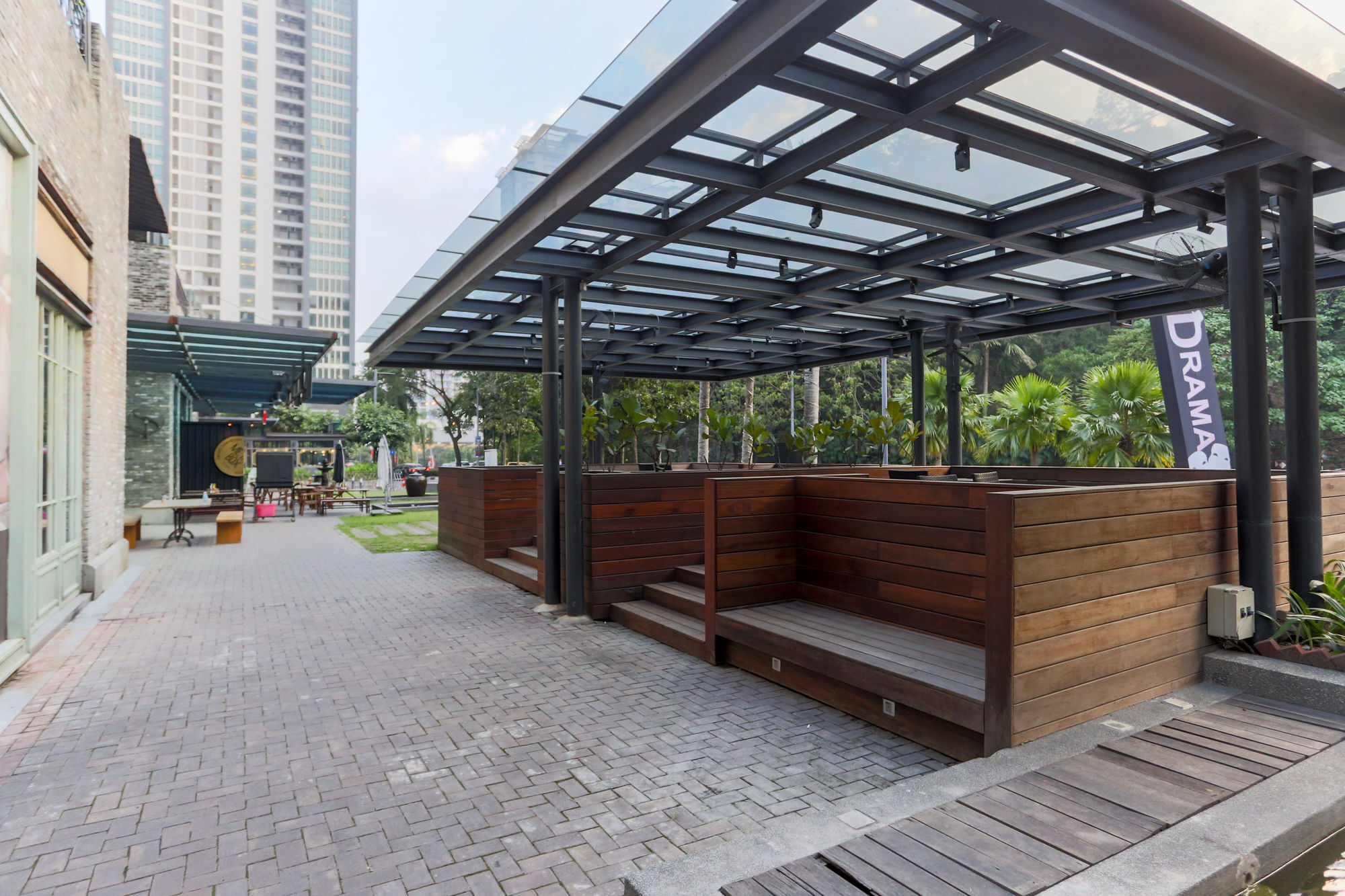 The 12 Suites @ Empire Damansara Petaling Jaya Εξωτερικό φωτογραφία